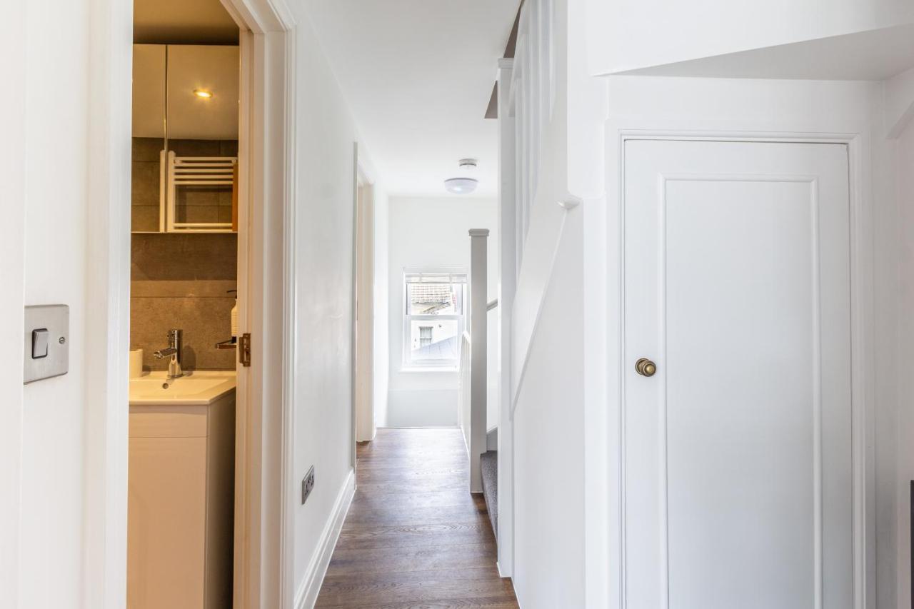 Bright Cheery 4 Bd Apartment By Brighton Station Bagian luar foto