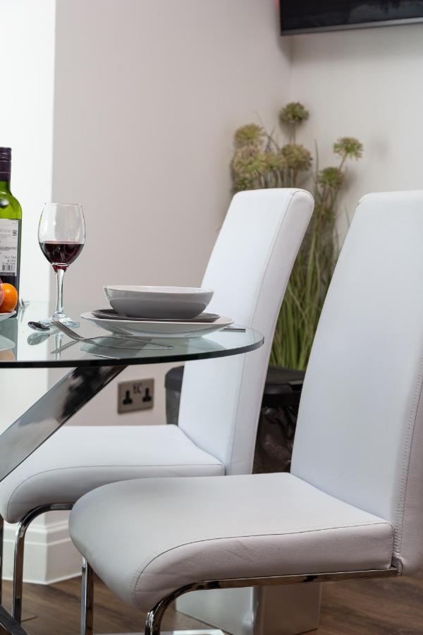 Bright Cheery 4 Bd Apartment By Brighton Station Bagian luar foto