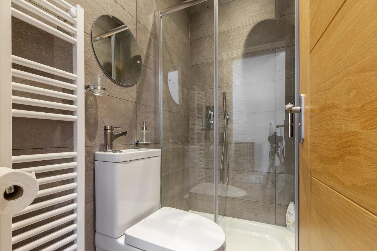 Bright Cheery 4 Bd Apartment By Brighton Station Bagian luar foto