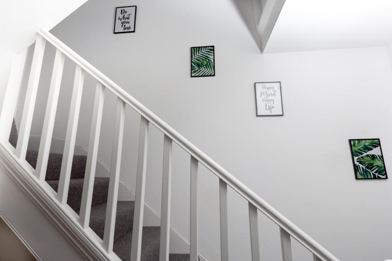 Bright Cheery 4 Bd Apartment By Brighton Station Bagian luar foto