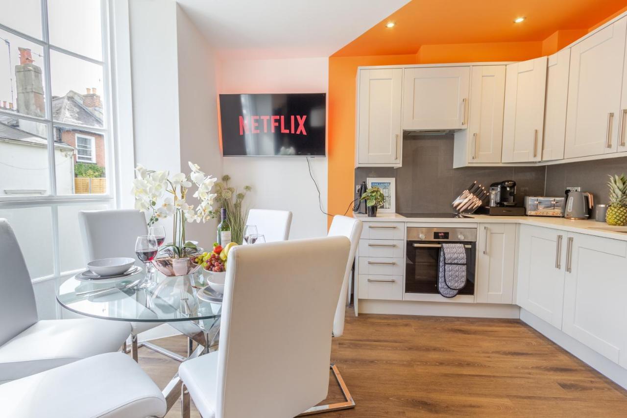 Bright Cheery 4 Bd Apartment By Brighton Station Bagian luar foto