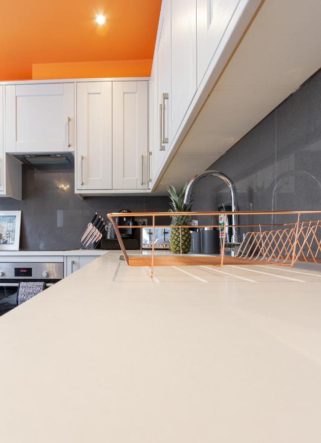 Bright Cheery 4 Bd Apartment By Brighton Station Bagian luar foto