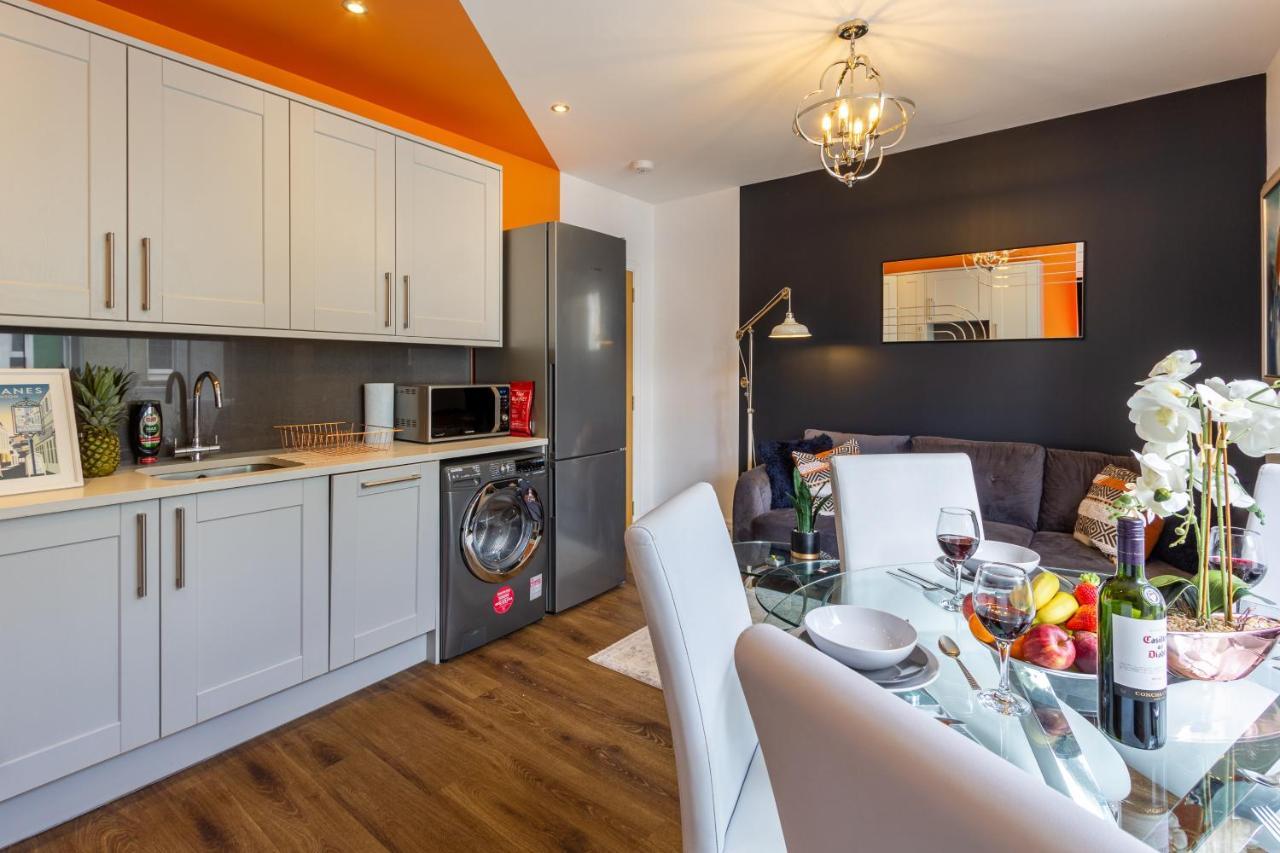 Bright Cheery 4 Bd Apartment By Brighton Station Bagian luar foto